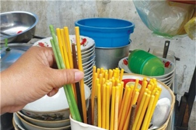 Độc vào theo đũa